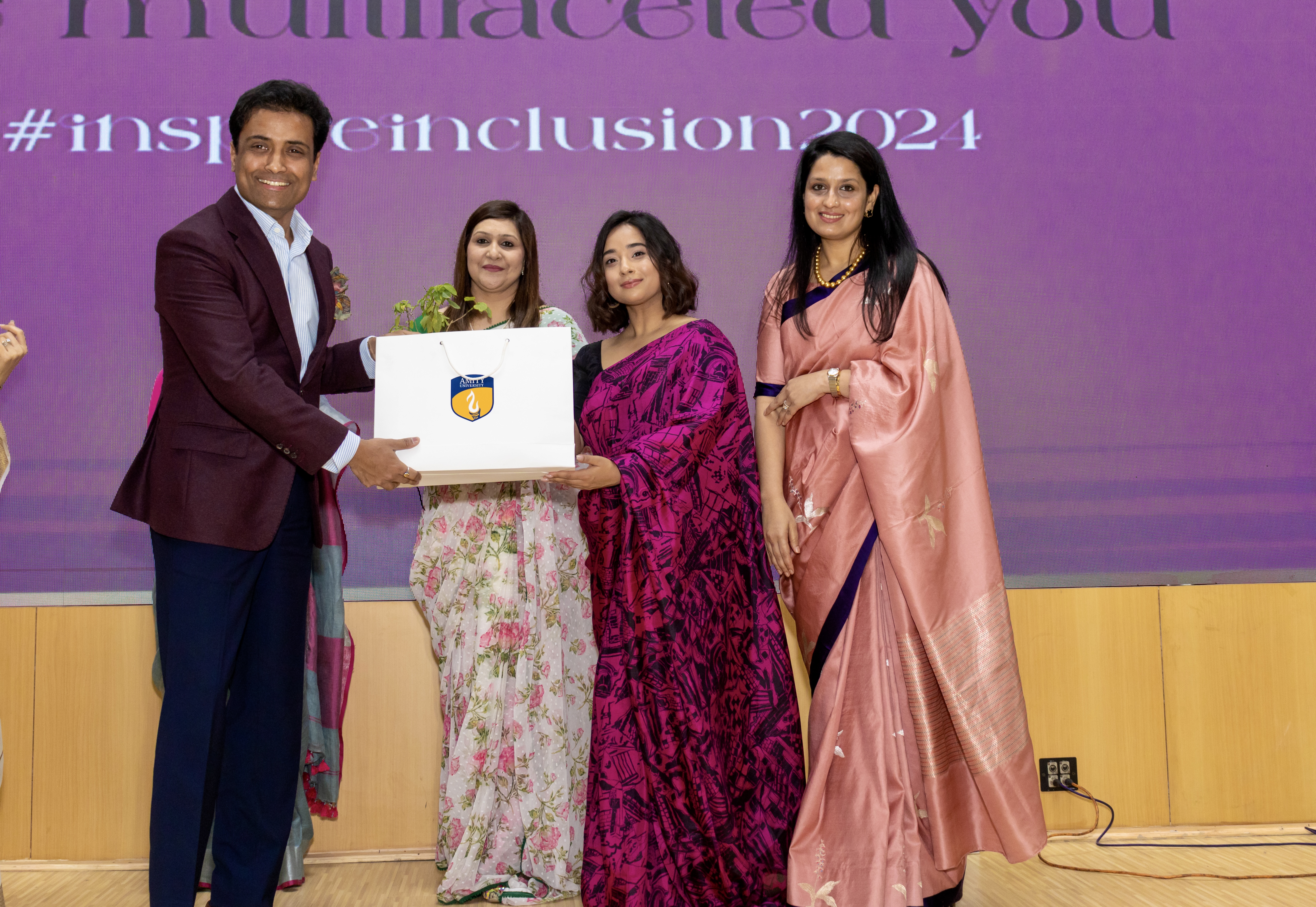 Amity Finishing School organizes a workshop titled, Tehzeeb and Tyohar for students